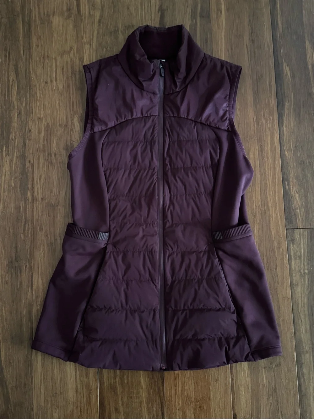 Lululemon Quilted Down Puffer Full Zip Sleeveless Mock Neck Vest Burgundy Red